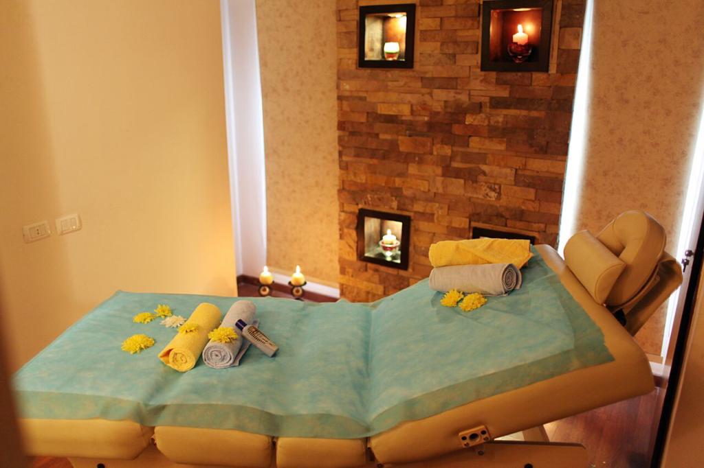 جولدز جيم سبا  المهندسين